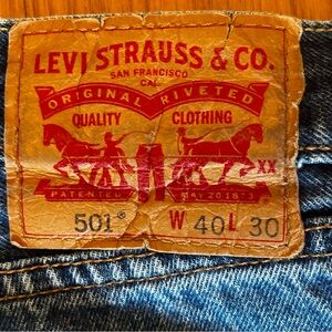 2015 Levi's 501 Buttonfly Men Jeans 40x30